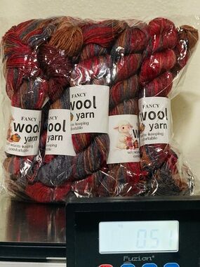 10 NWT Fancy Wool Yarn ~500g 85%Australian Wool 10% Camel 🐪 5%Anti-Pilling Fiber